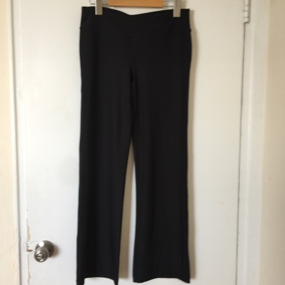 Athletic Works - Women’s Dri-More Boot Cut Active Wear Pant in Black. Size: S - Picture 2 of 9